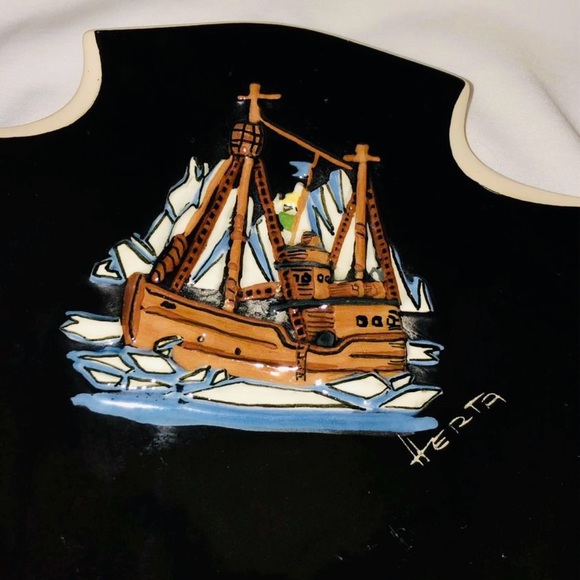 Vintage Herta Gerz BC Ceramics Pottery Shield Dish Vancouver RCMP Arctic Ship - Picture 9 of 9
